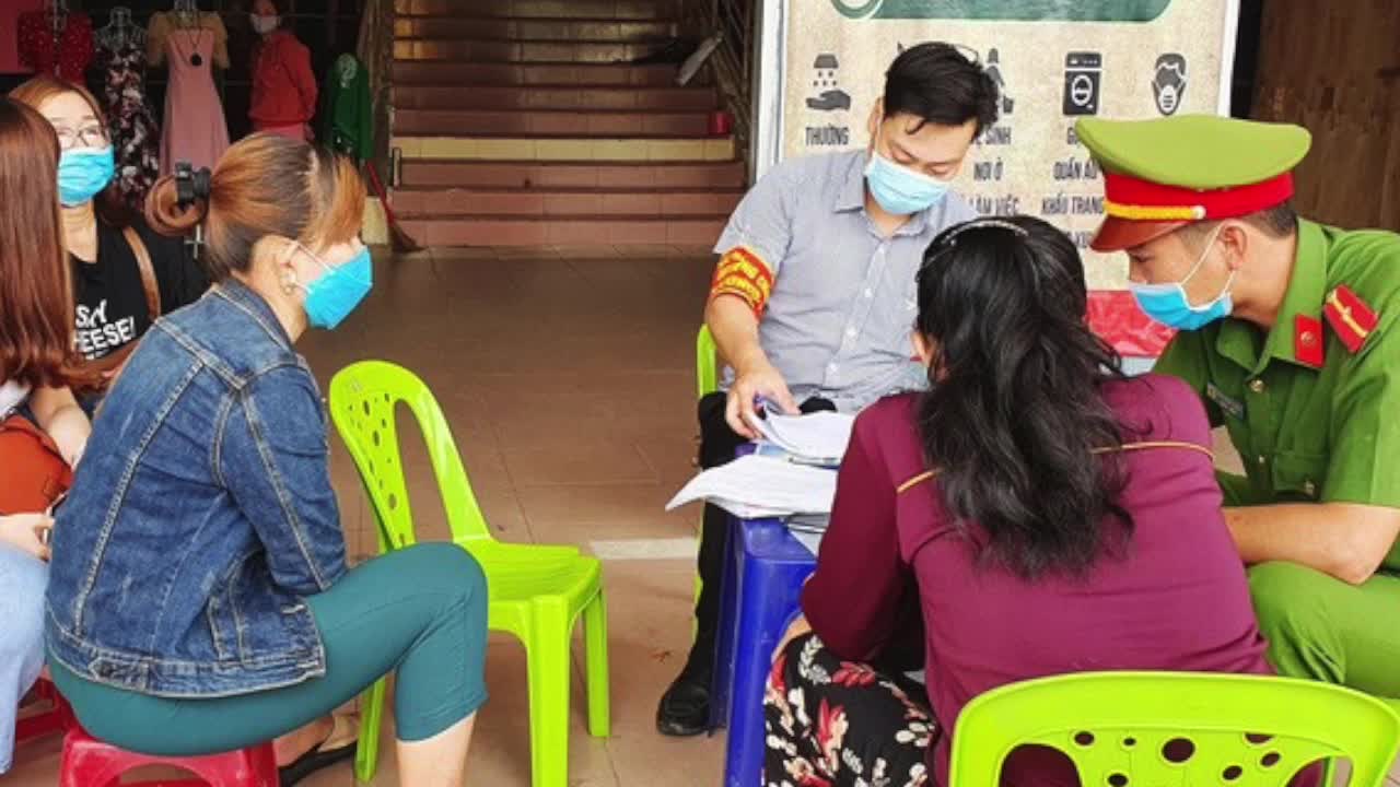 Hàng trăm người, tổ chức bị xử phạt vì Covid-19