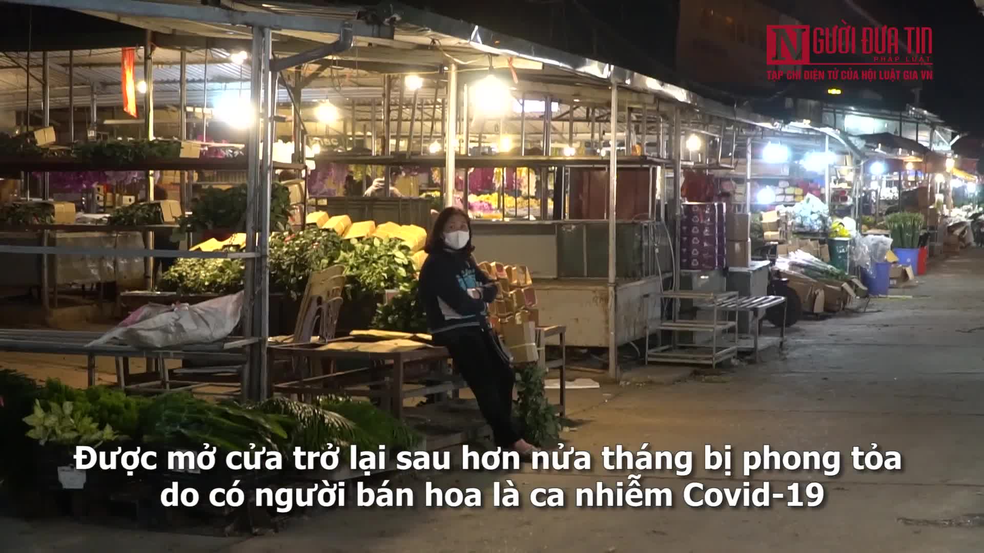 Chợ hoa vắng vẻ sau khi hoạt động trở lại