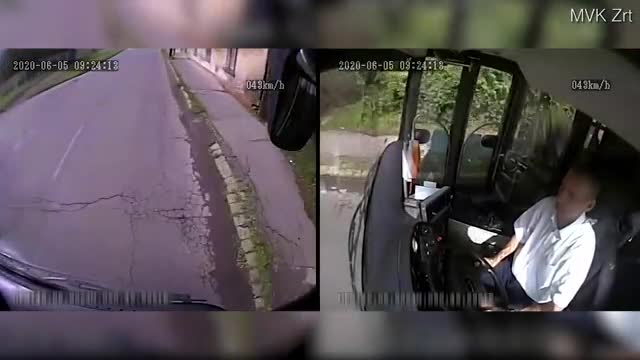 Thấy cụ bà bị cướp giật túi xách giữa đường, tài xế có hành động bất ngờ