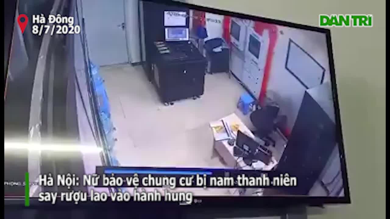 Nam thanh niên say rượu lao vào hành hung nữ bảo vệ chung cư