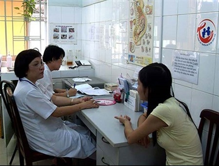 Pháp luật - Mua giấy khám sức khỏe dễ như rau