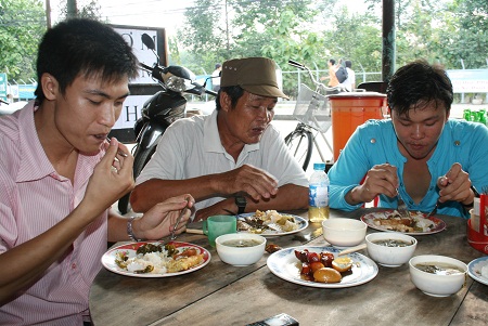 Xã hội - Những chiêu trò kiếm tiền nhờ mùa thi (Hình 2).