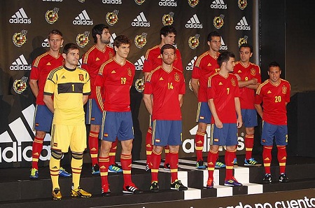 Bóng đá Quốc tế - “Đại chiến” Nike-Adidas tại Euro 2012 đã phân thắng bại