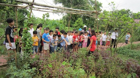 Xã hội - Cậu ấm cô chiêu làm nông dân tập sự