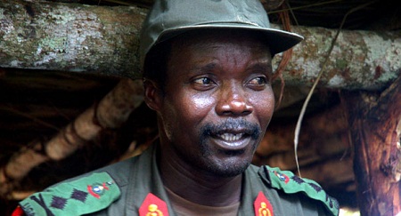 Thế giới - Joseph Kony, kẻ thách thức sự truy lùng của biệt kích Mỹ