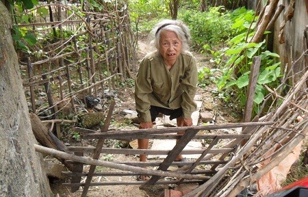 Pháp luật - Cụ già bại liệt đơn độc đương đầu với bệnh hiểm nghèo
