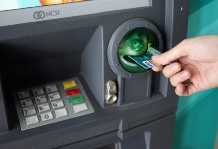 Bất động sản - Dân khóc ròng khi rút tiền từ thẻ ATM