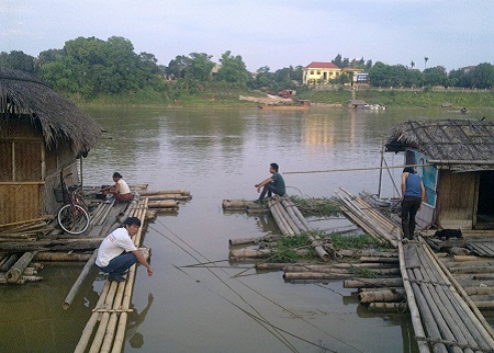 Xã hội - Khoảng lặng ở xóm chài nhỏ trên dòng Lô Giang (Hình 2).