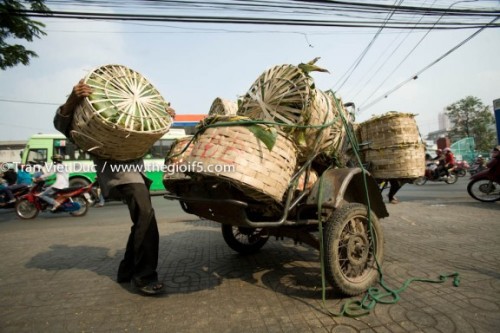 Xã hội - Đi chợ trầu cau mùa cưới (Hình 8).