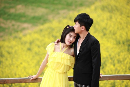 Sự kiện - Âm dương mối tình “trời định” của Tạ Na, Trương Kiệt (Hình 2).
