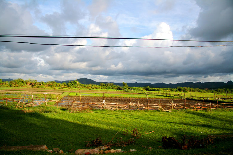 Xã hội - Cuối tuần bình yên trên đảo Quan Lạn (Hình 7).