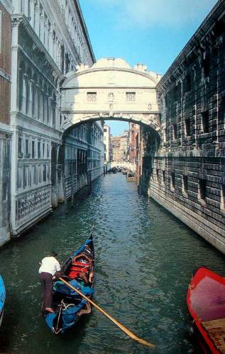 Xã hội - Lãng mạn cầu Than Thở ở Venice (Hình 3).