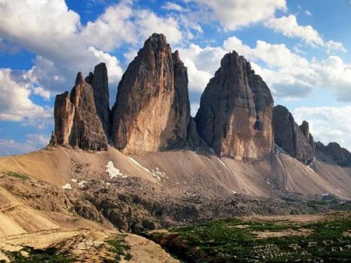 Xã hội - Hoàng hôn trên đỉnh núi tuyết Dolomites (Hình 5).