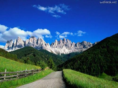 Xã hội - Hoàng hôn trên đỉnh núi tuyết Dolomites (Hình 9).