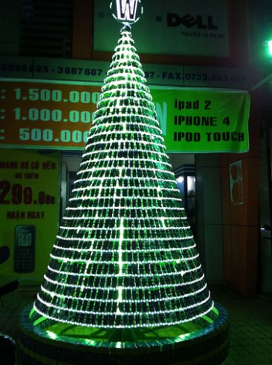 Xã hội - Cây thông Noel lung linh khắp thế giới (Hình 3).