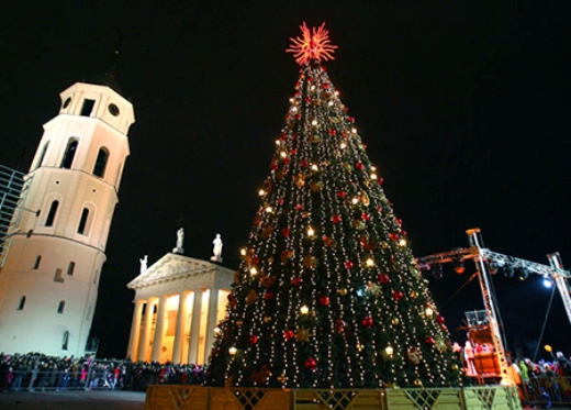 Xã hội - Cây thông Noel lung linh khắp thế giới (Hình 26).
