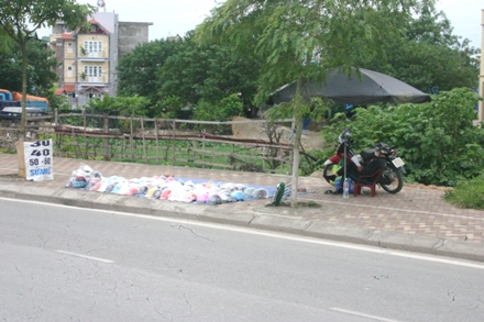 Bất động sản - Kè Hồ Tây, dân phân ô, kẻ chỉ lấn chiếm vỉa hè (Hình 3).