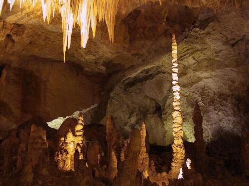 Xã hội - Khám phá những hang động độc đáo nhất hành tinh (Hình 2).