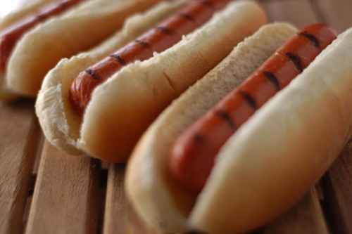 Xã hội - Hotdog – món ăn lấp đầy sự cô đơn