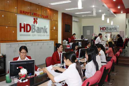 Pháp luật - Cảnh sát 'xử' HDbank huy động vượt trần