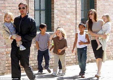 Sự kiện - Angielina Jolie: Từ “gái hư” trở thành “bà hoàng” Hollywood