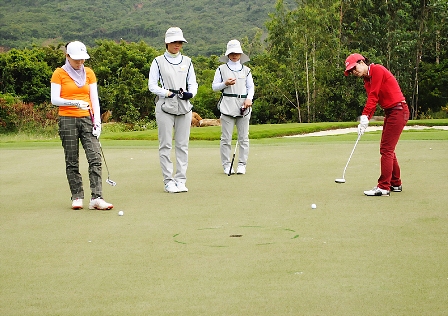 Nghe/Xem - Ấn tượng và chuyên nghiệp giải Golf Vinpearl 2012