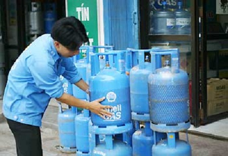 Xã hội - Giá gas bán lẻ đã bị tăng đón đầu, tăng phi lý