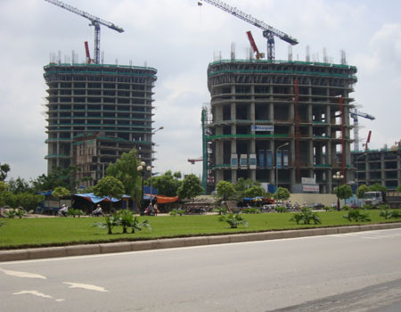 Bất động sản - Doanh nghiệp địa ốc trả lãi “khủng” cho ngân hàng