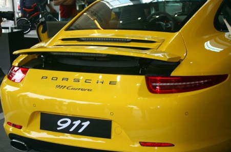 Ô tô-Xe máy - Việt Nam chào đón “siêu phẩm” Porsche 911 Carrera 2012 (Hình 4).