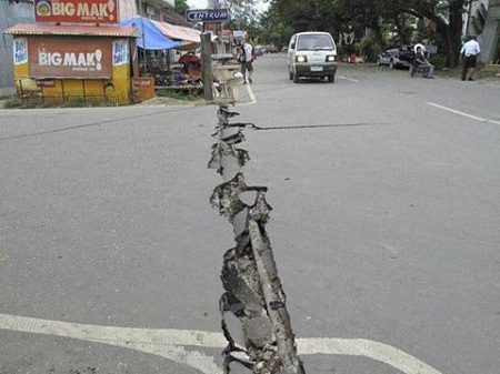 Thế giới - Người dân Philippines hoảng loạn vì động đất (Hình 8).