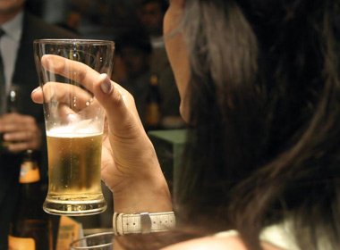 X&atilde; hội - Cuối năm sinh vi&ecirc;n nhậu... thả cửa (H&igrave;nh 3).