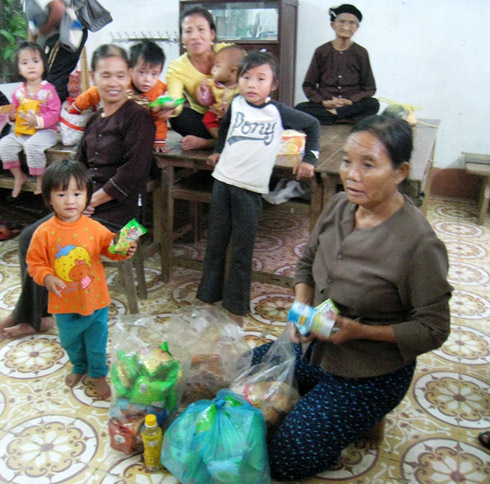 Nhịp sống - Ảnh: Người dân chằng néo nhà cửa đối phó siêu bão (Hình 10).