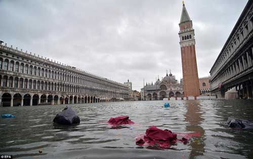 Xã hội - Venice chống chọi với trận lụt lịch sử (Hình 7).