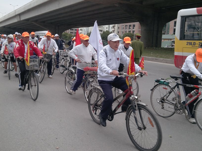 Tiêu điểm - Đoàn xuyên Việt đồng hành cùng da cam Việt - Hàn về đích (Hình 8).