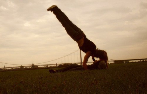 Lạ & Cười - Nụ h&ocirc;n 'độc' như d&acirc;n hiphop (H&igrave;nh 14).