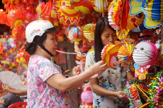 Sự kiện - Nhộn nhịp phố Hàng Mã mùa Trung thu (Hình 3).