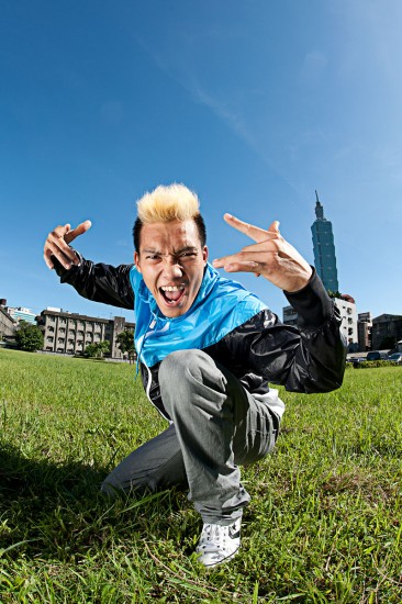 Lạ & Cười - Hot boy Việt tranh tài hiphop thế giới (Hình 2).