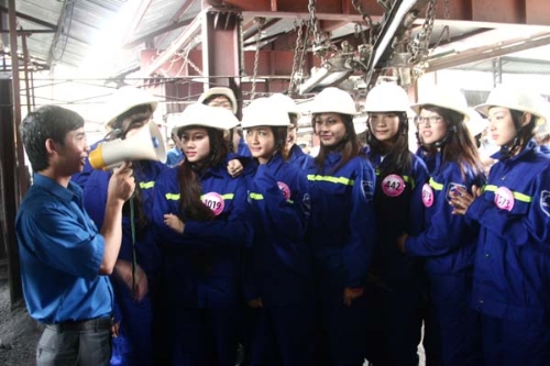 Sự kiện - Miss teen trải nghiệm một ngày làm thợ lò (Hình 4).