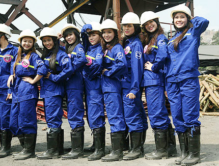 Sự kiện - Miss teen trải nghiệm một ngày làm thợ lò (Hình 7).