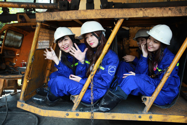 Sự kiện - Miss teen trải nghiệm một ngày làm thợ lò (Hình 11).