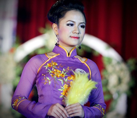 Sự kiện - Cận cảnh nữ sinh đẹp nhất ĐH Luật (H&igrave;nh 4).