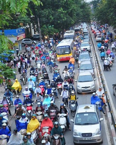 Xã hội - 'Đua' tốc độ, ngộp thở với xe bus Hà Nội (Hình 9).