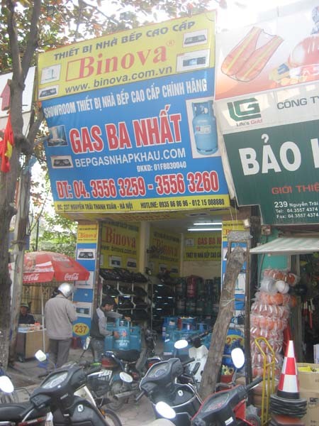 Xã hội - Nạn sang chiết gas lậu và “lỗ hổng” an toàn cháy nổ