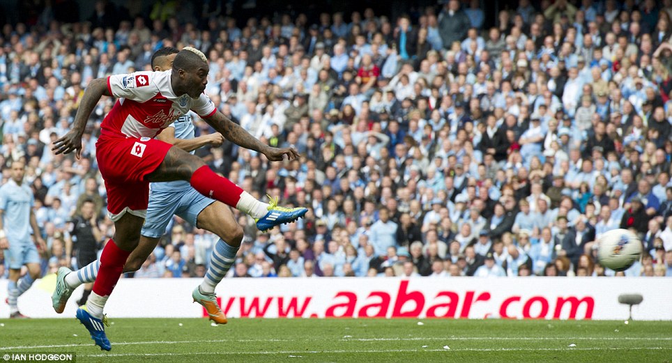 Bóng đá Quốc tế - Chùm ảnh: Niềm vui nỗi buồn của thành Manchester (Hình 2).