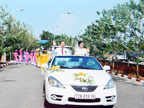 Sự kiện - Đại gia ngo&agrave;i 70 v&agrave; c&ocirc; vợ 20 tuổi (H&igrave;nh 3).