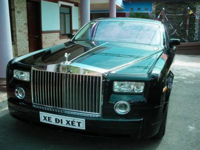 Sự kiện - Đại gia ngo&agrave;i 70 v&agrave; c&ocirc; vợ 20 tuổi (H&igrave;nh 2).