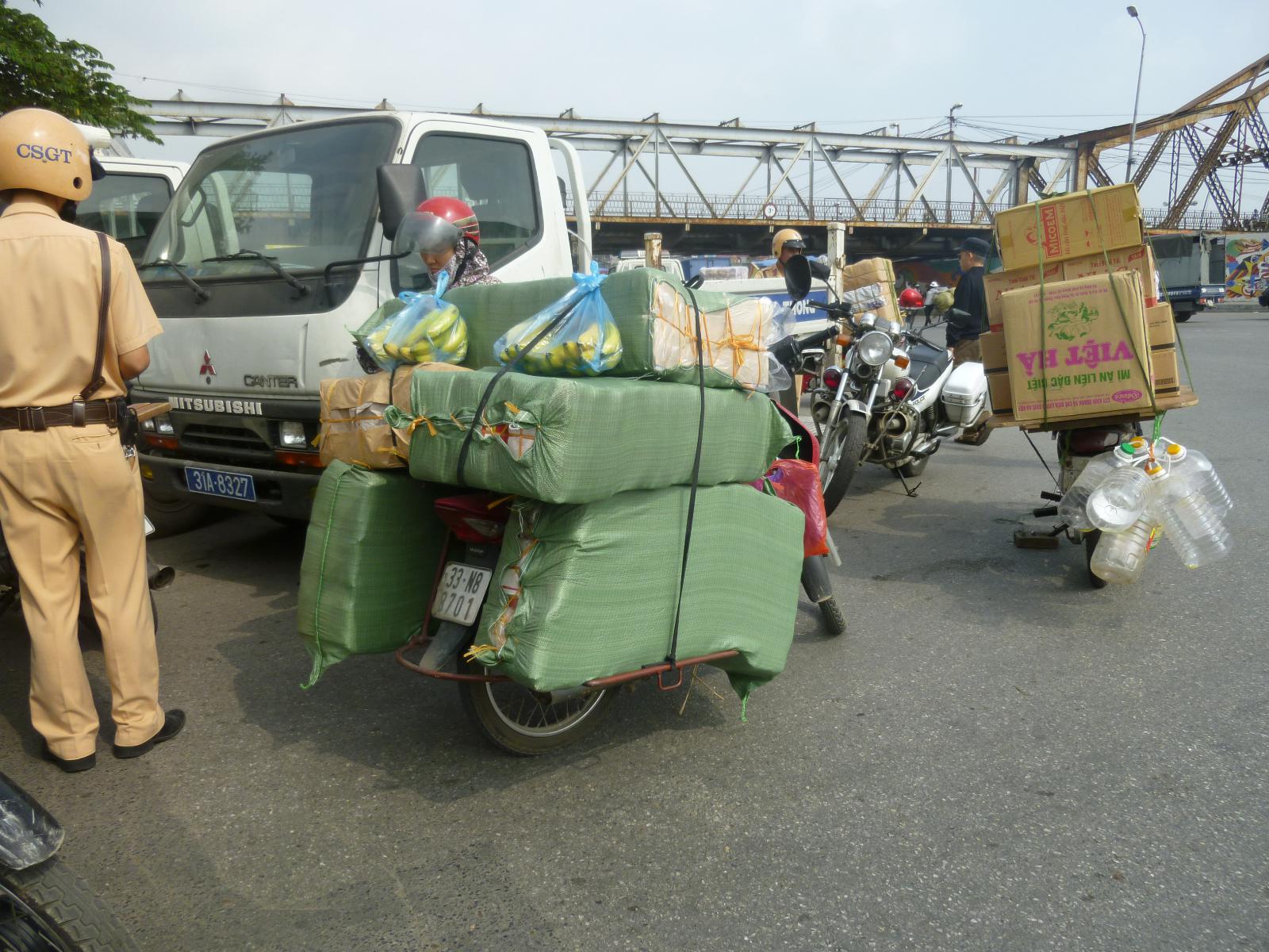 Xã hội - Ảnh: Hà Nội 'siết' hoạt động của xe ba bánh tự chế (Hình 4).