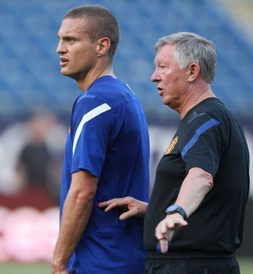 Bóng đá Quốc tế - Jose Mourinho muốn “mua rẻ” Vidic (Hình 3).