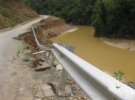 Nhịp sống - Nghệ An: Hàng trăm hộ dân phải di dời vì lũ lụt