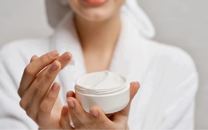 Tiêu hủy kem dưỡng da chứa chất độc hại, nguy hiểm cho người dùng